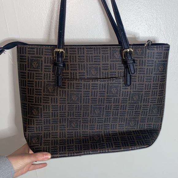 🌵New without tags Anne Klein Brown shoulder bag with adjustable straps! - Picture 6 of 11